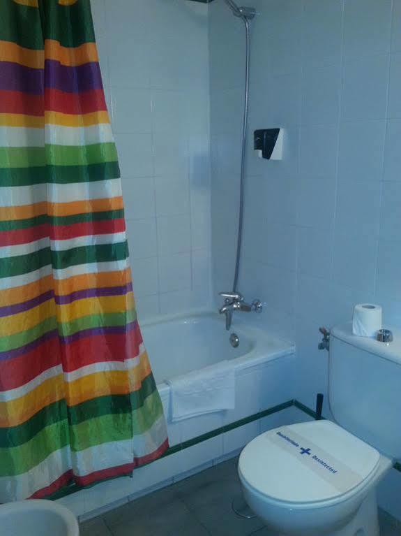 Hostal Tilos マラガ エクステリア 写真
